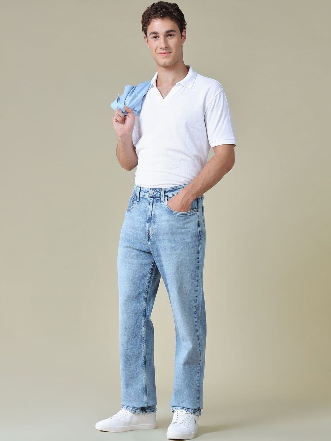 U.S. Polo Assn. Denim Co. Men Straight Fit Mid-Rise Light Fade Stretchable Jeans thumbnail 6