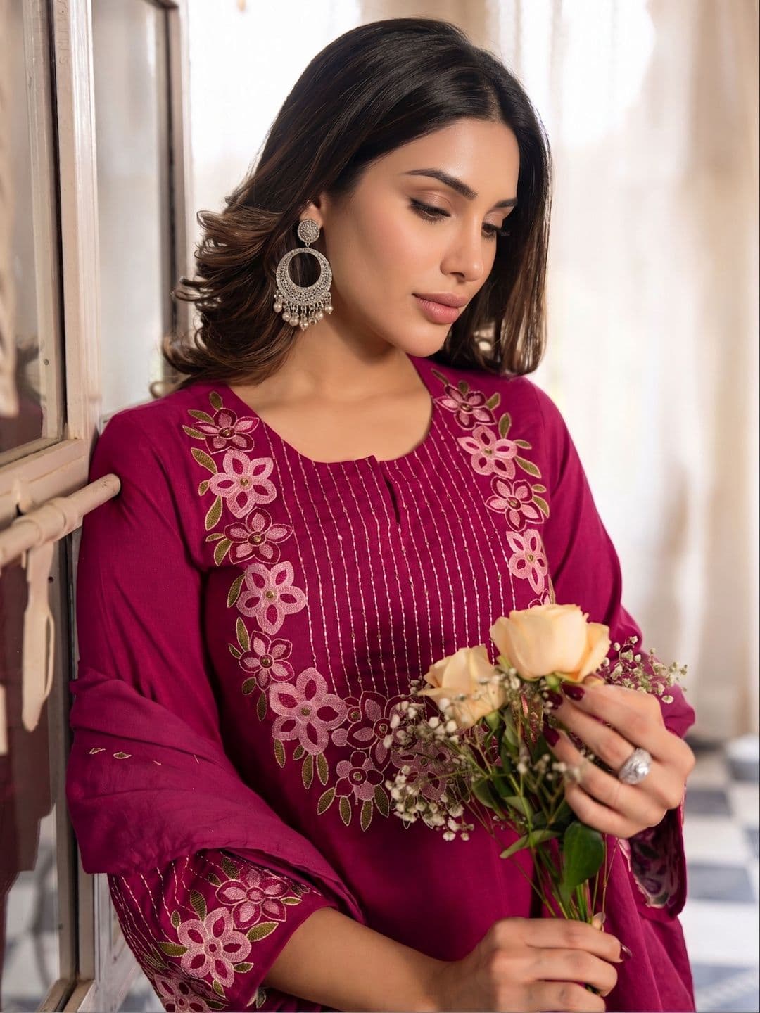 Royal Export Women Ethnic Motifs Embroidered Regular Thread Work Kurta with Trousers & With Dupatta thumbnail 5