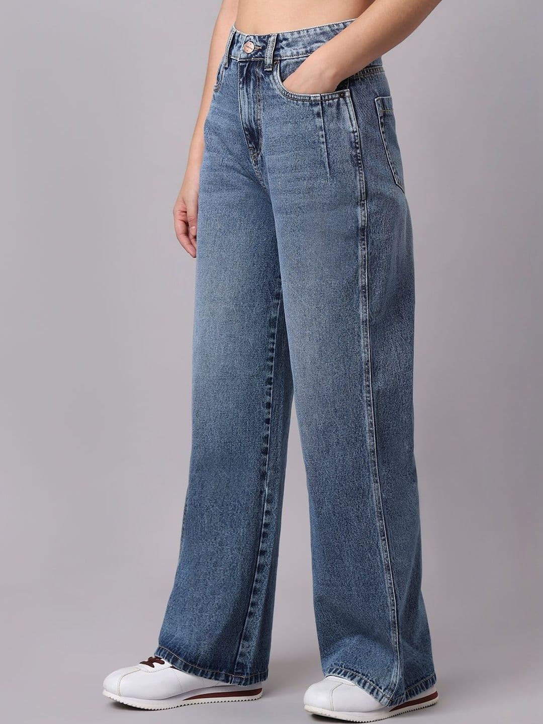 TARAMA Women Wide Leg High-Rise Light Fade Jeans thumbnail 3