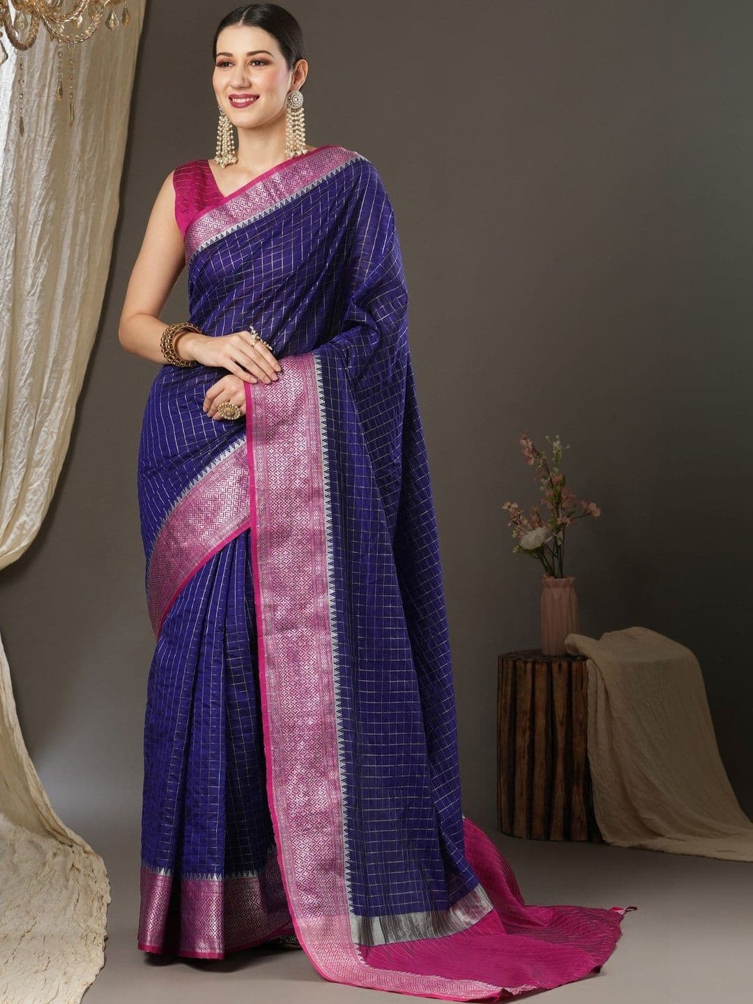 maatirang Woven Design Zari Silk Blend Handloom Saree - view 1
