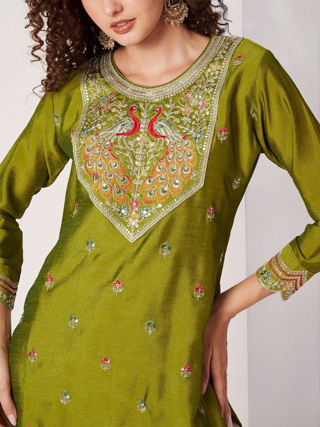 rarethread Women Ethnic Motifs Embroidered Thread Work Kurta thumbnail 7