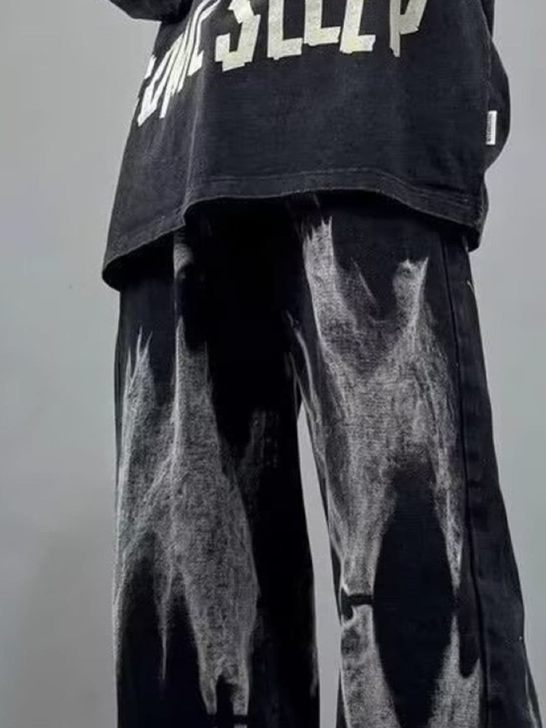 StyleCast Men Wide Leg Mid-Rise Slash Knee Jeans thumbnail 2