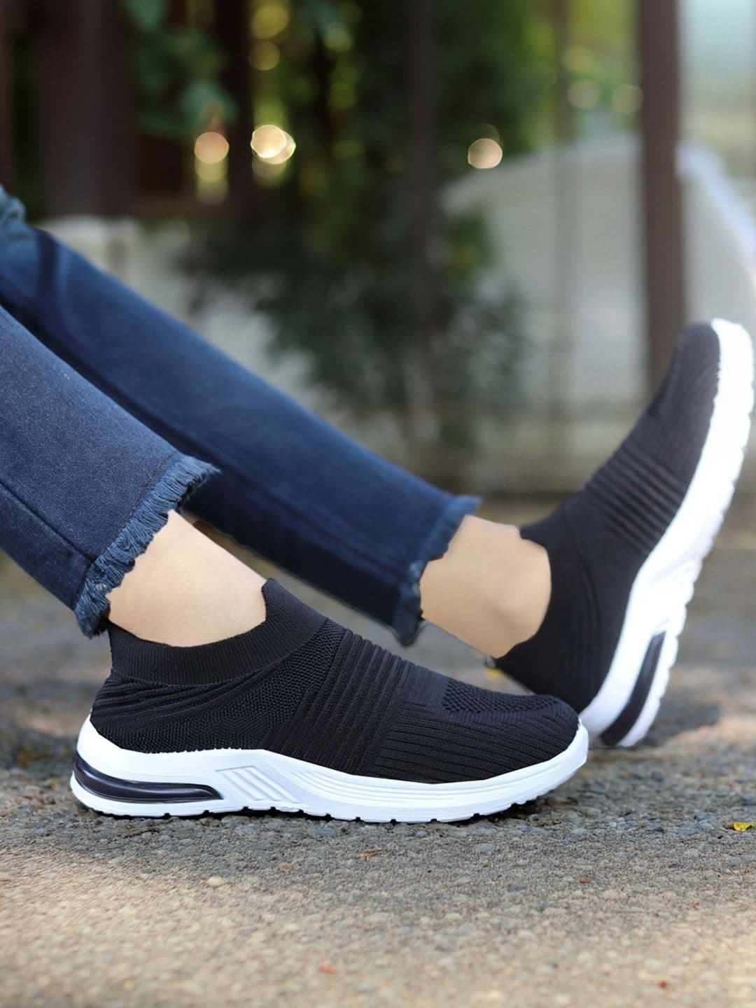 The Roadster Lifestyle Co. Women Lace-Ups Walking Sports Shoes thumbnail 4