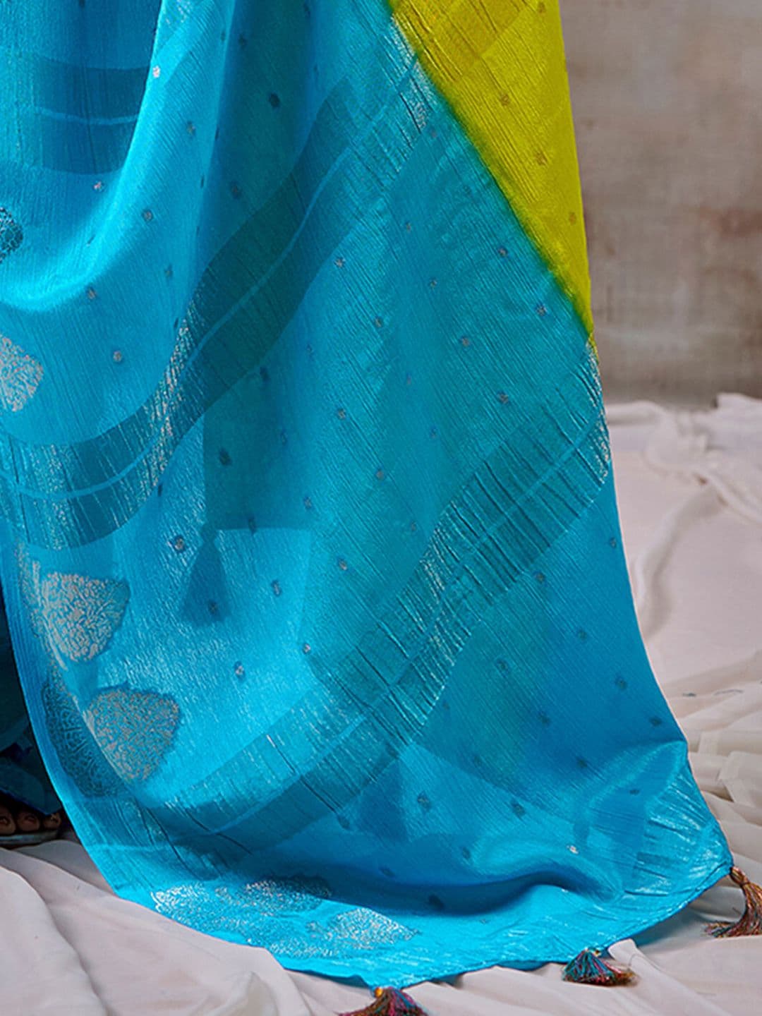 Satrani Zari Woven Pure Chiffon Saree With Designer Blouse thumbnail 2