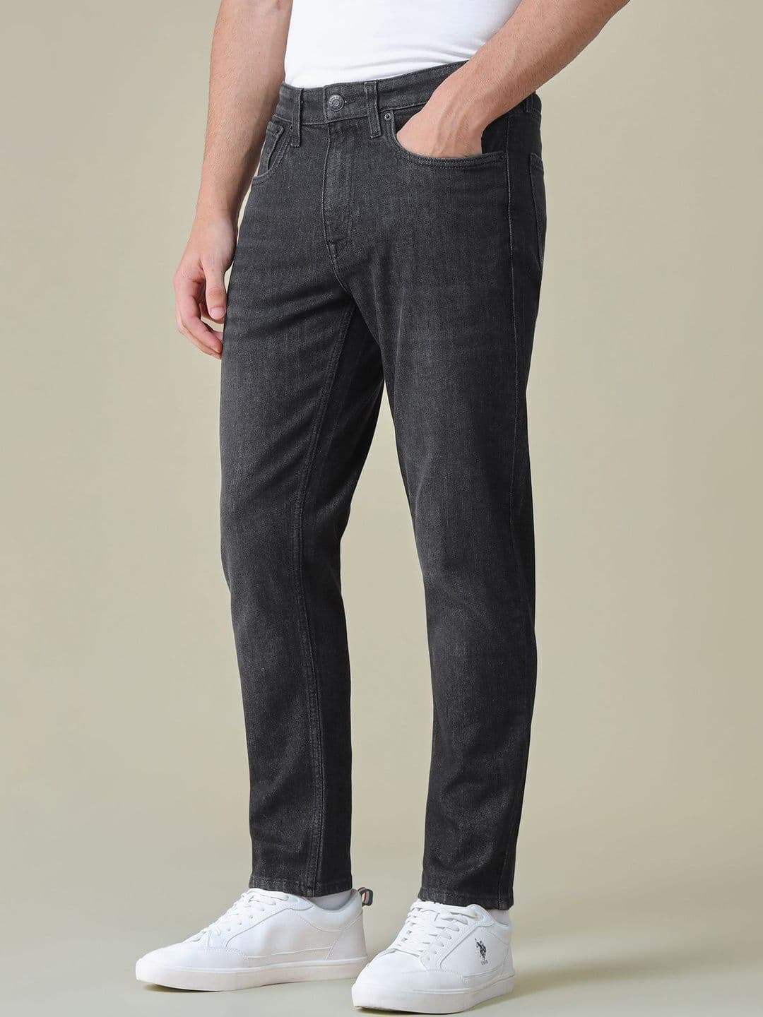 U.S. Polo Assn. Denim Co. Men Regular Fit Mid-Rise Light Fade Stretchable Jeans thumbnail 6