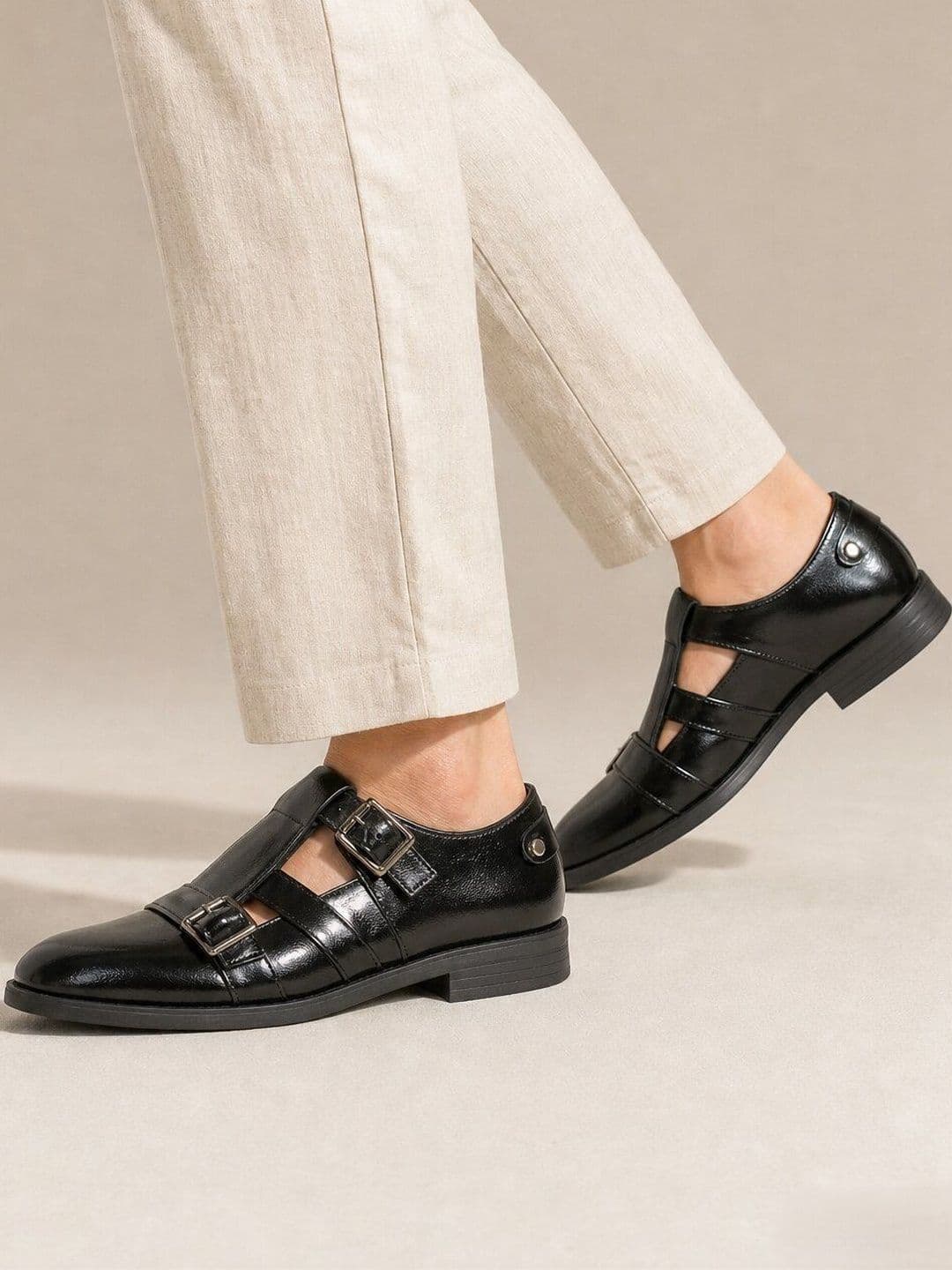 House of Pataudi Men Buckle Shoe-Style Sandals - view 1