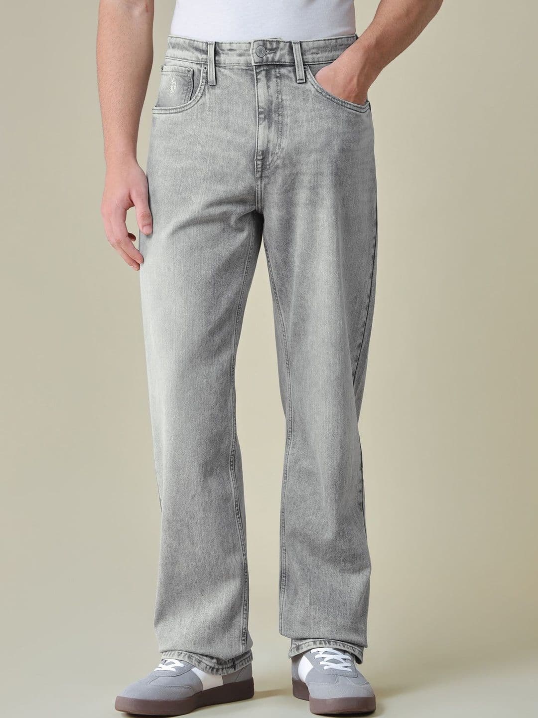 U.S. Polo Assn. Denim Co. Men Straight Fit Mid-Rise Light Fade Stretchable Jeans thumbnail 3