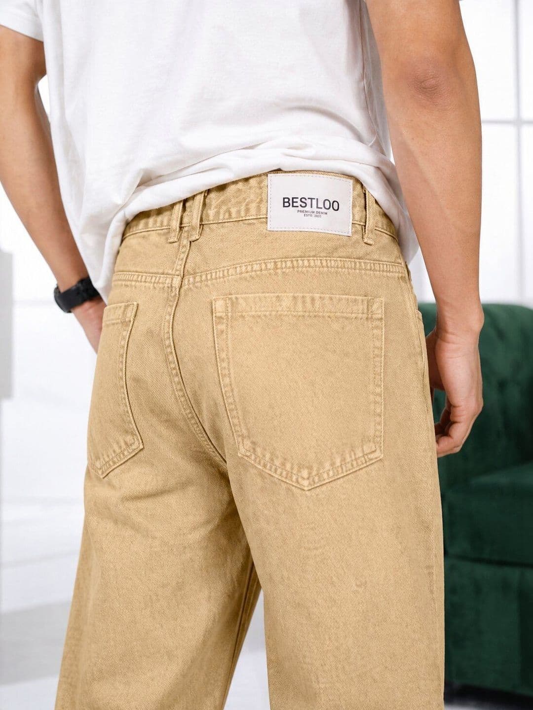 BESTLOO Men Relaxed Fit Mid-Rise Light Fade Stretchable Jeans thumbnail 3