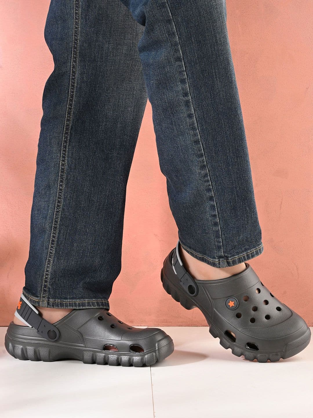 The Roadster Lifestyle Co. Men Clogs Flip Flops thumbnail 5