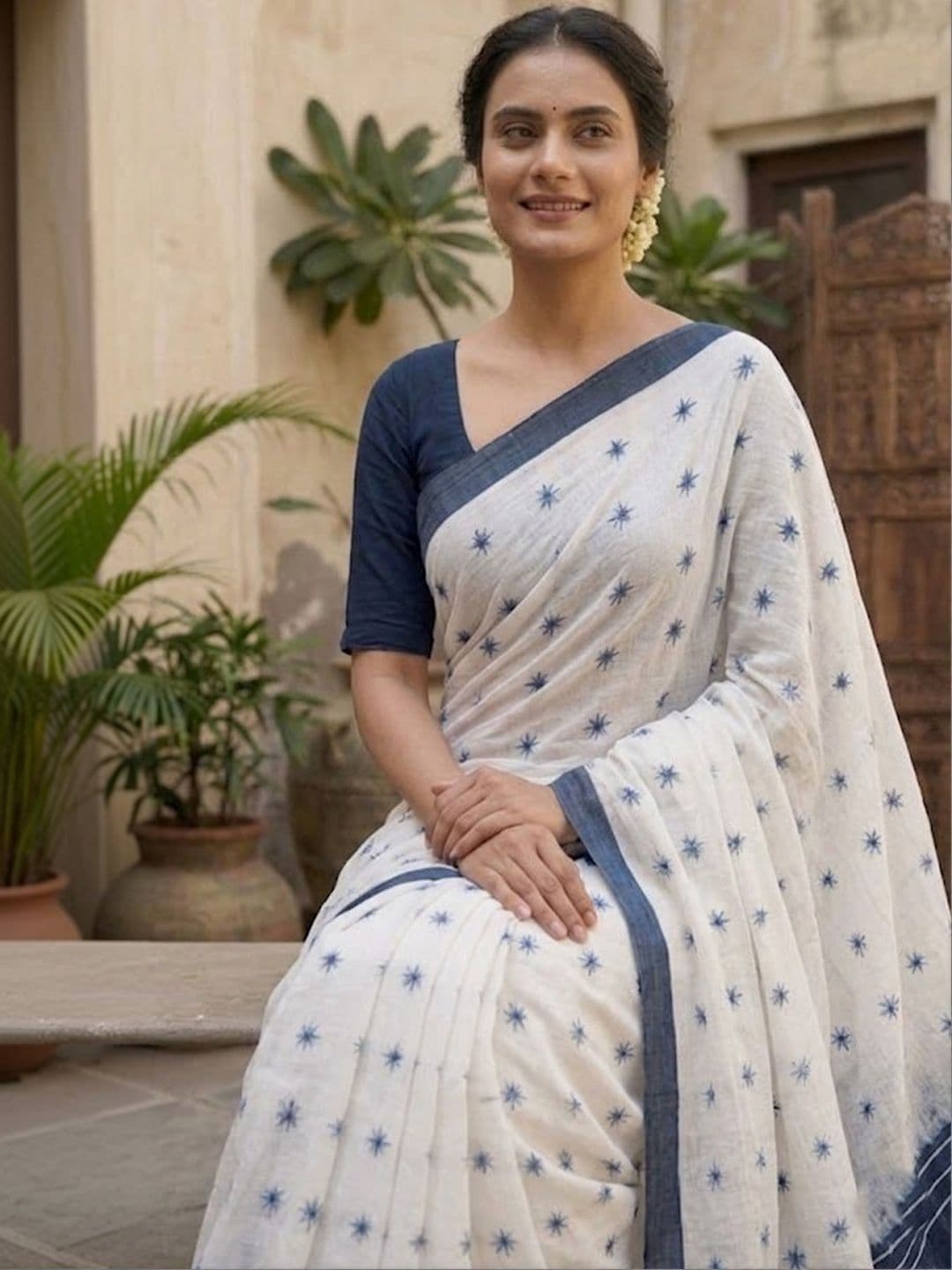 Sangria Printed Ikat Sarees with Blouse Piece thumbnail 2