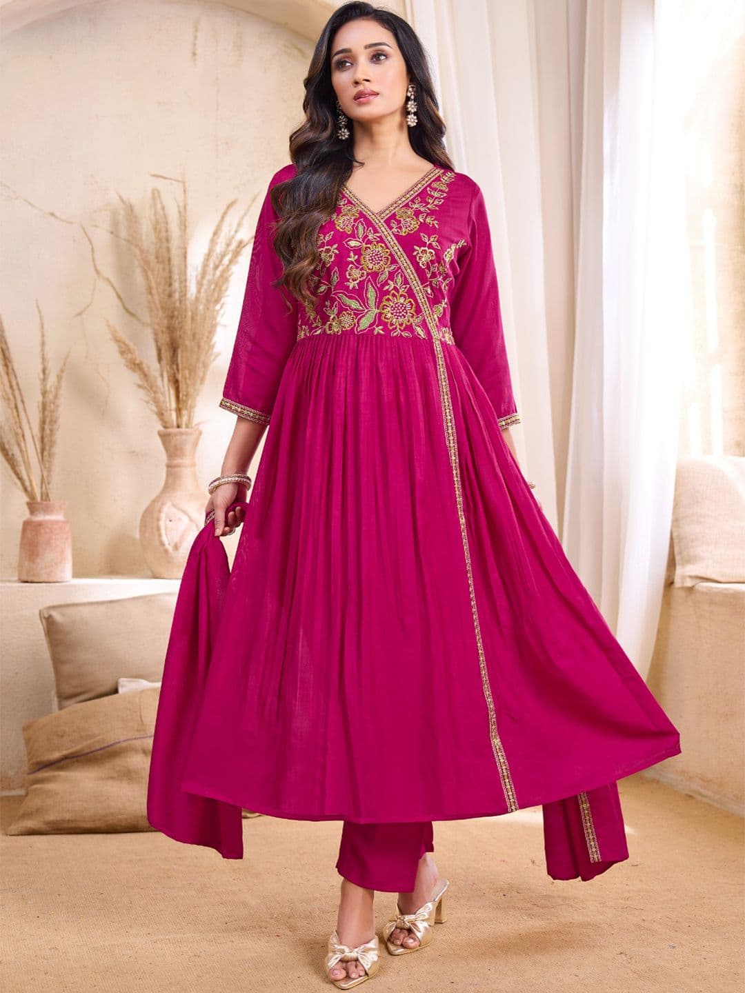 Sangria Women Kurta Sets - view 1