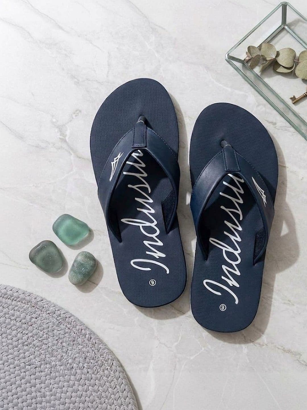 GRX Men Printed Rubber Thong Flip-Flops - view 1