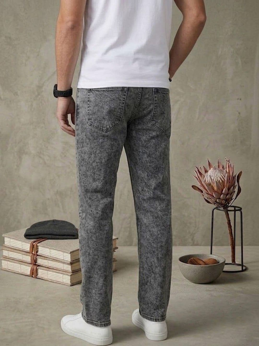 FEBRi Men Mid-Rise Heavy Fade Denim Jeans thumbnail 4