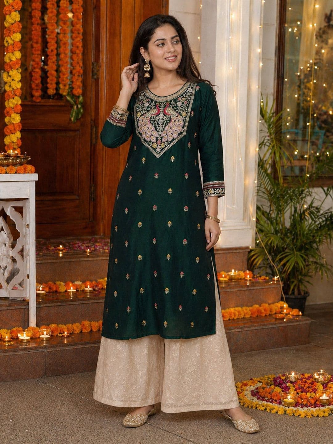 rarethread Women Ethnic Motifs Embroidered Thread Work Kurta thumbnail 5