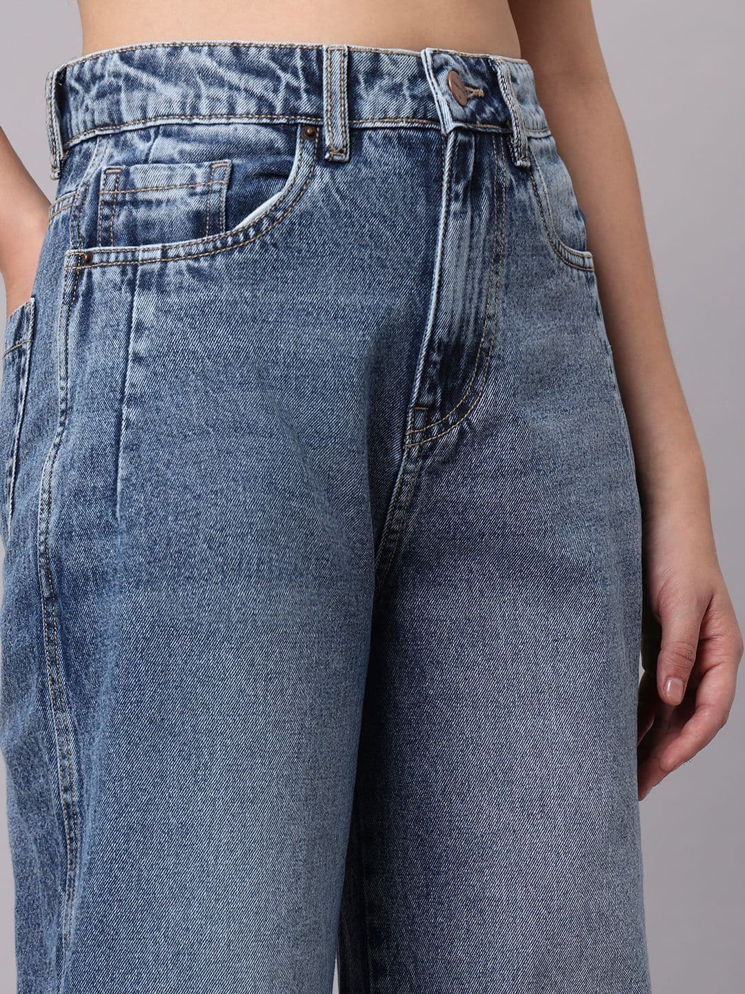 TARAMA Women Wide Leg High-Rise Light Fade Jeans thumbnail 7