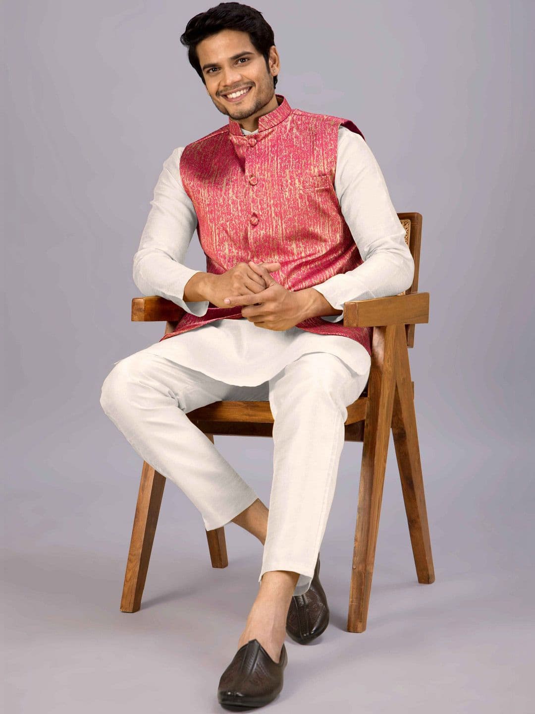MODERN MUGHALS Mandarin Collar Sleeveless Nehru Jackets thumbnail 5