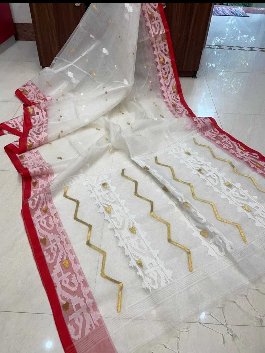 SAHA TEXTILE Ethnic Motifs Zari Handloom Saree thumbnail 2