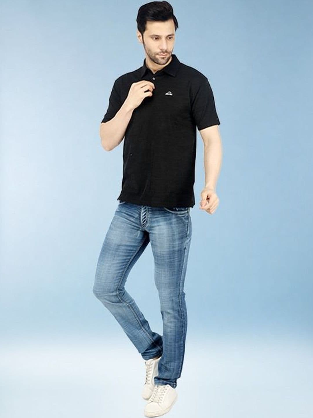 MoorXMoro Men Comfort Straight Fit Mid-Rise Light Fade Jeans thumbnail 7