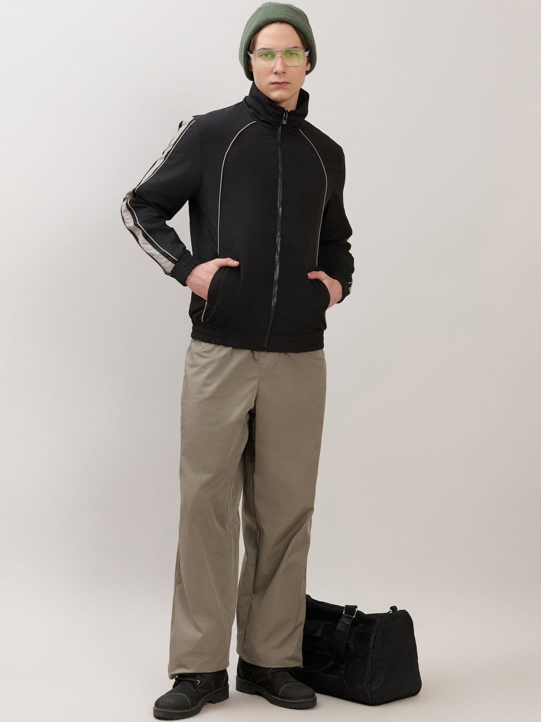 Espanshe Men Colourblocked Lightweight Sporty Jacket - view 1