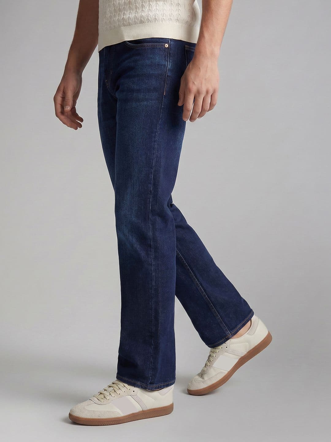 U.S. Polo Assn. Denim Co. Men Relaxed Fit Light Fade Stretchable Jeans thumbnail 3
