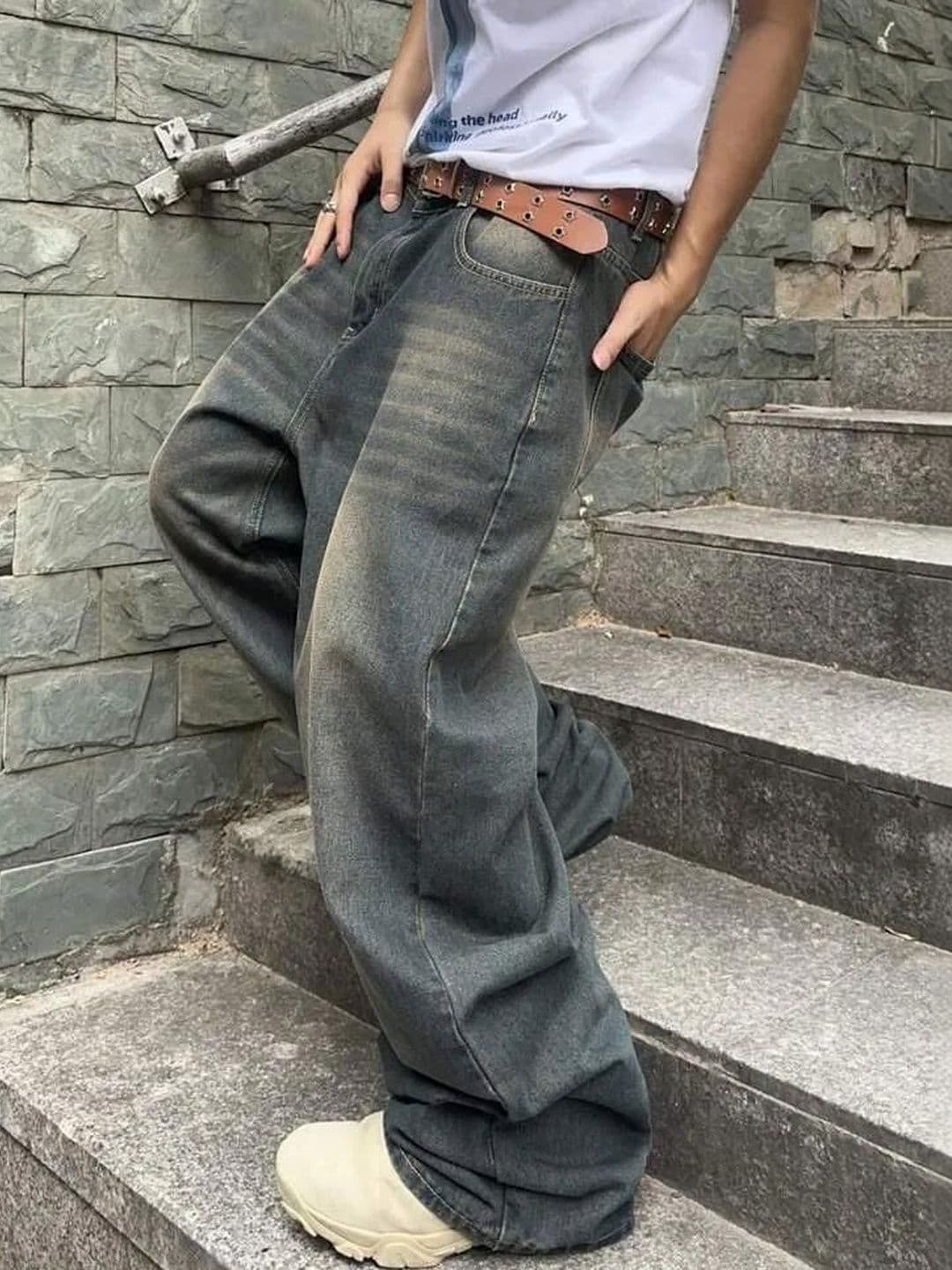 ZYVRA Men Baggy Low-Rise Heavy Fade Jeans thumbnail 3