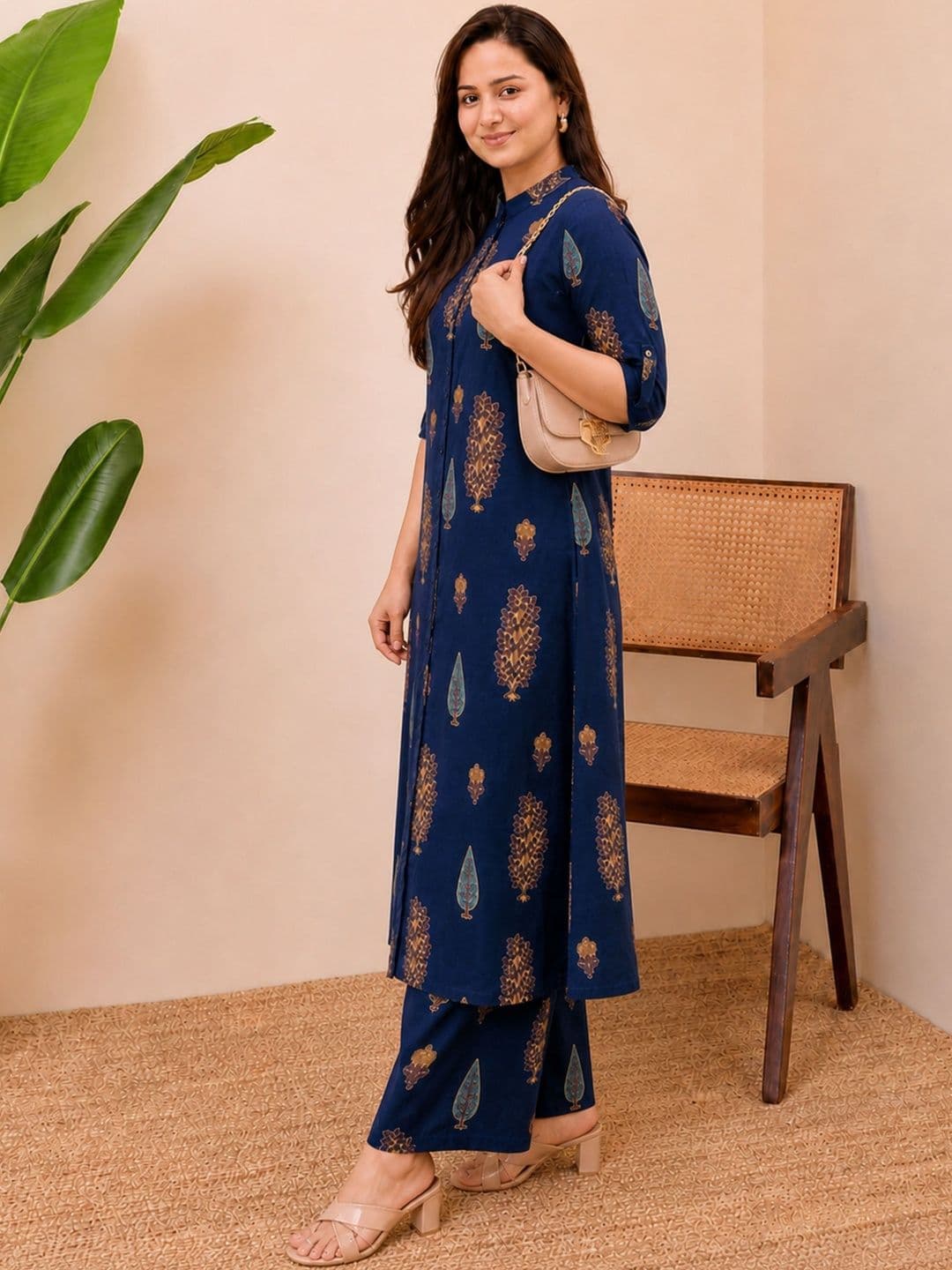 Klere Women Ethnic Motifs Printed Panelled Kurta with Palazzos thumbnail 2
