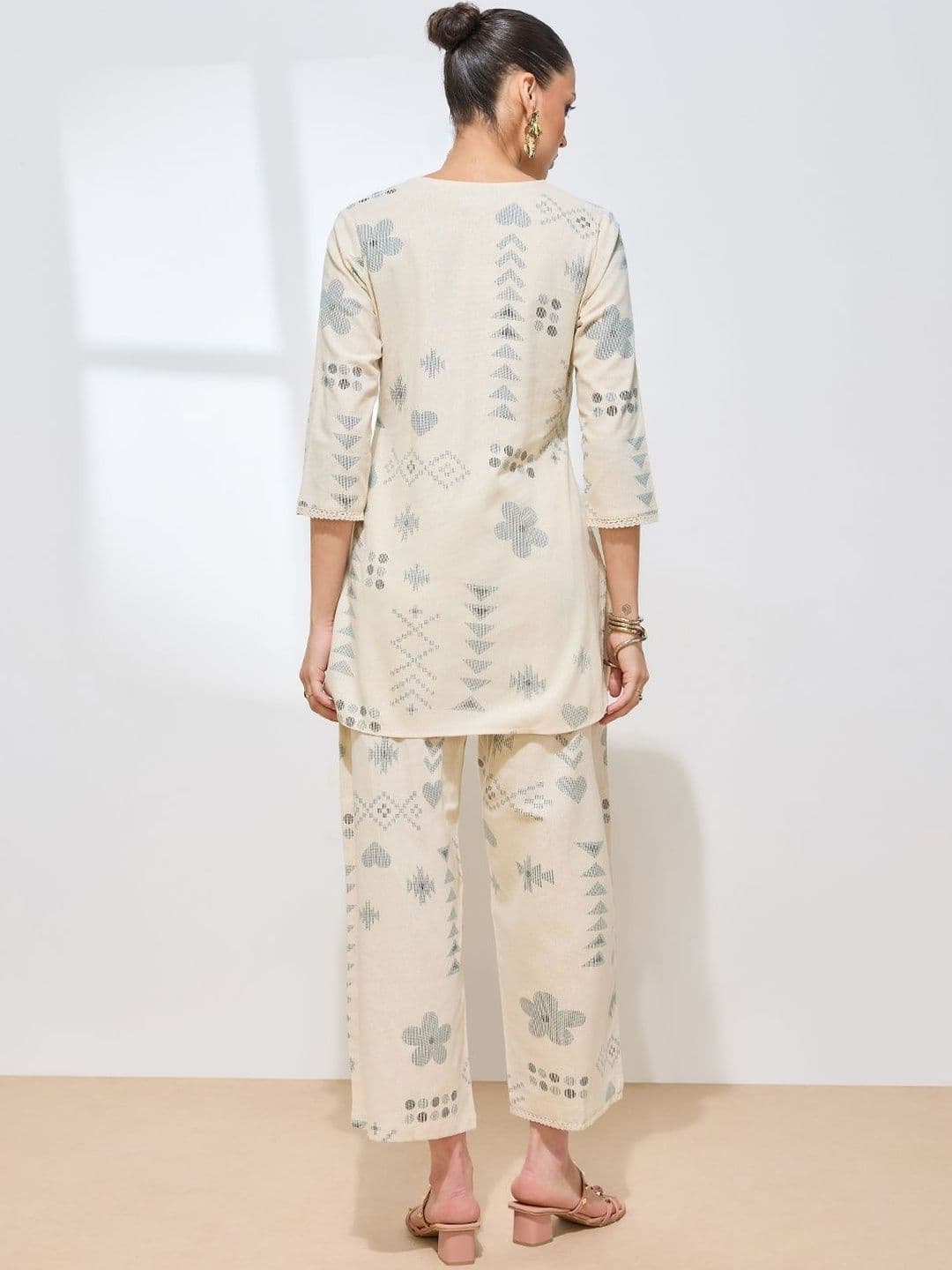 Sangria Cotton Printed Tunic with Palazzos thumbnail 3