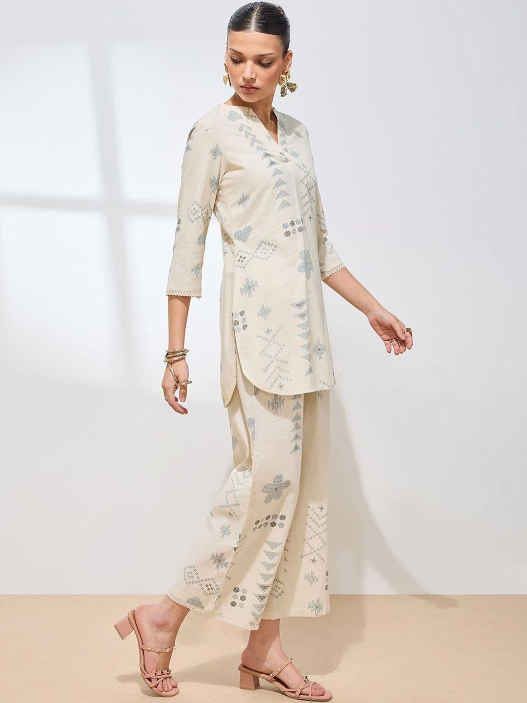 Sangria Cotton Printed Tunic with Palazzos thumbnail 7