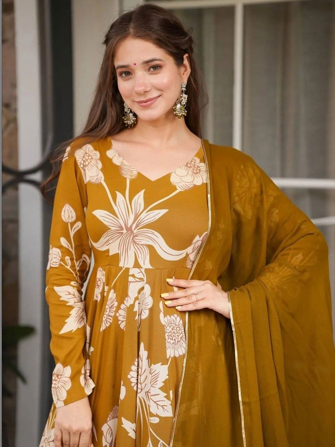 HERE&NOW Women Floral Printed Empire Kurta with Trousers & With Dupatta thumbnail 4