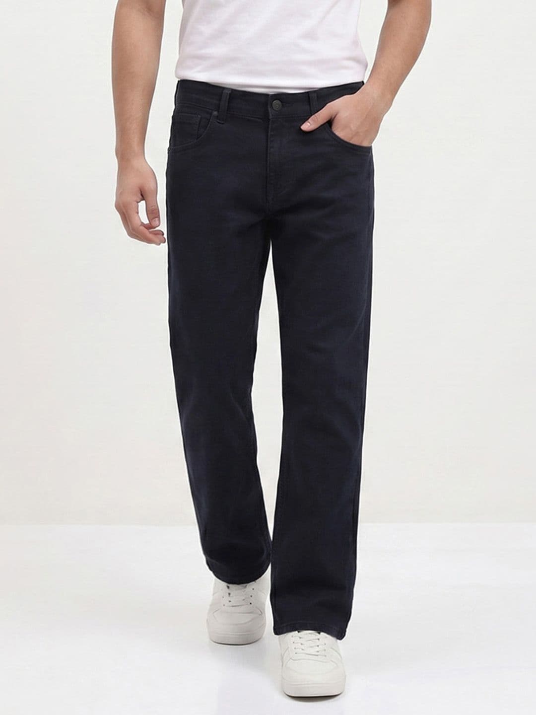 The Roadster Life Co. Men Straight Fit Stretchable Jeans thumbnail 4