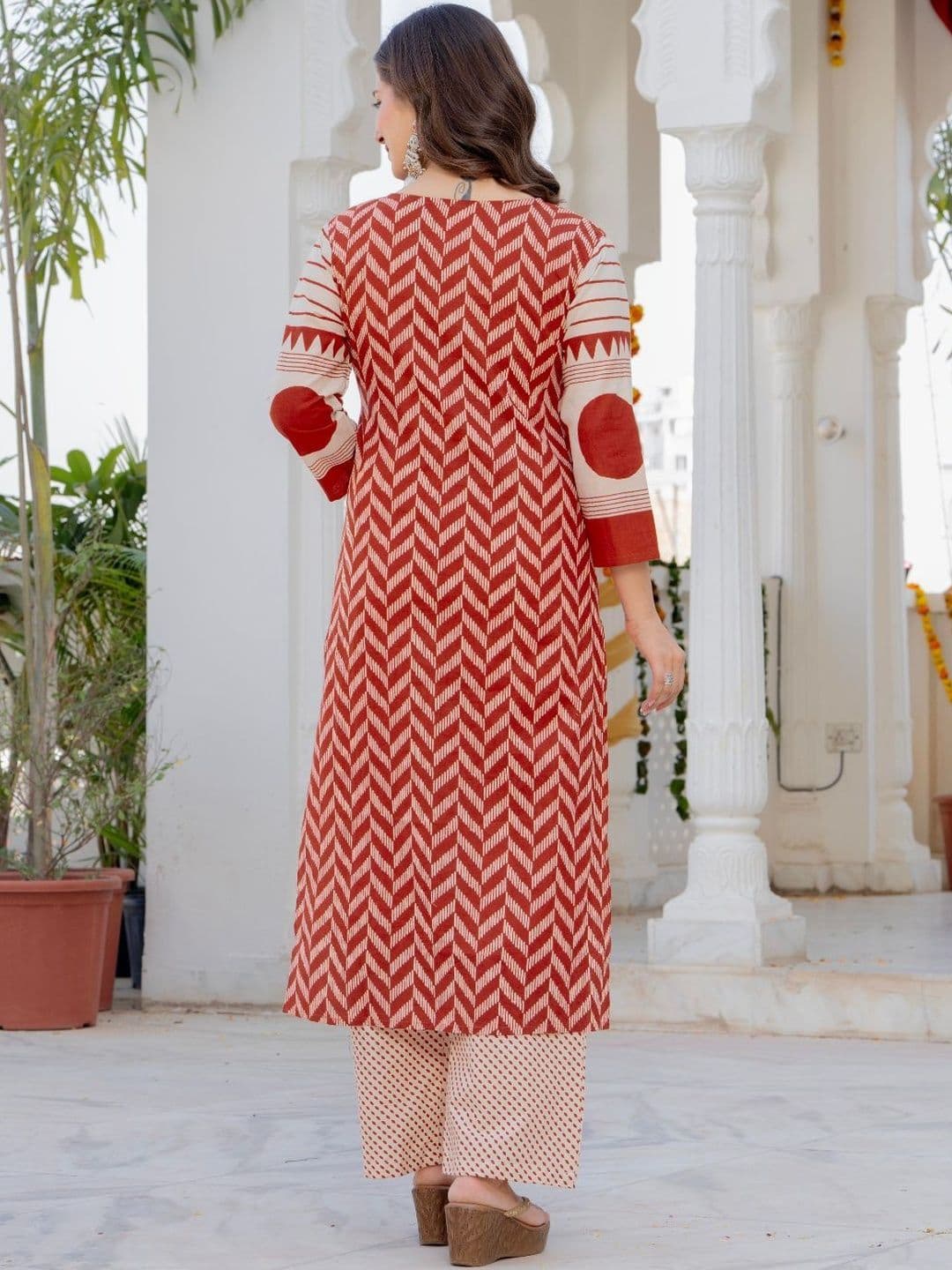 Amayra Geometric Printed Regular Mirror Work Pure Cotton Kurta with Trousers & Dupatta thumbnail 7