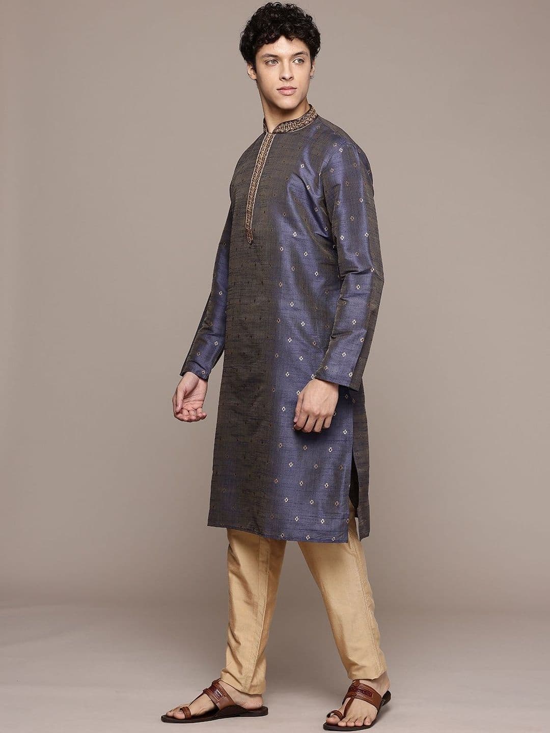 Dincharya Men Thread Work Kurta thumbnail 4