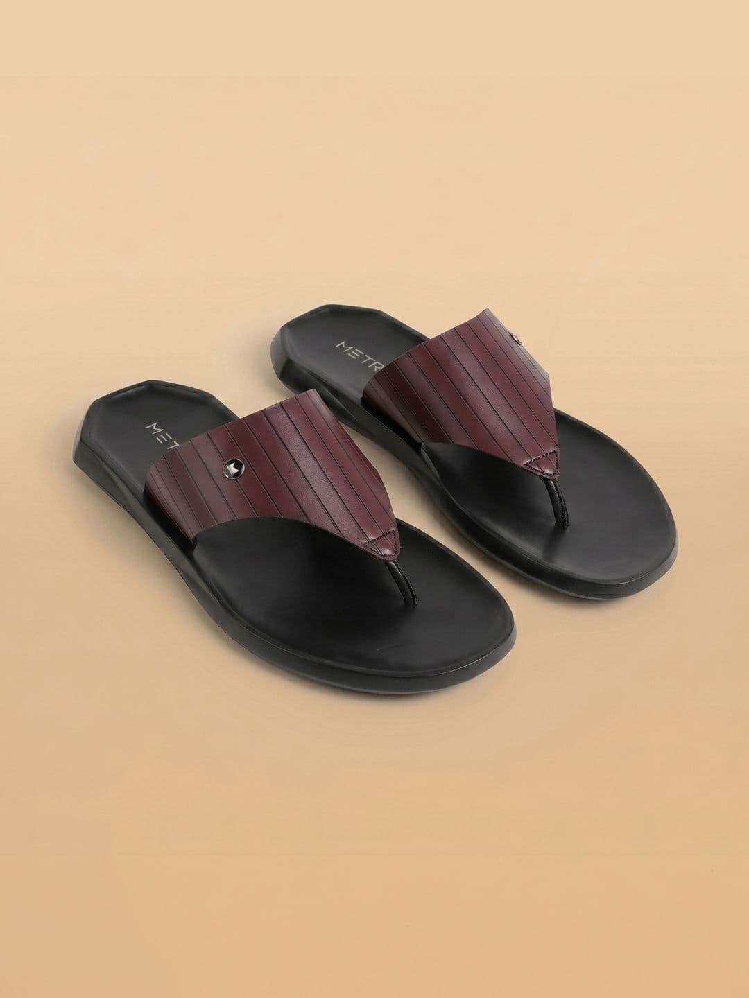 Metro Men Thong Flip-Flops thumbnail 5