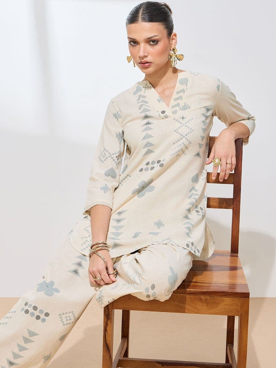 Sangria Cotton Printed Tunic with Palazzos thumbnail 5