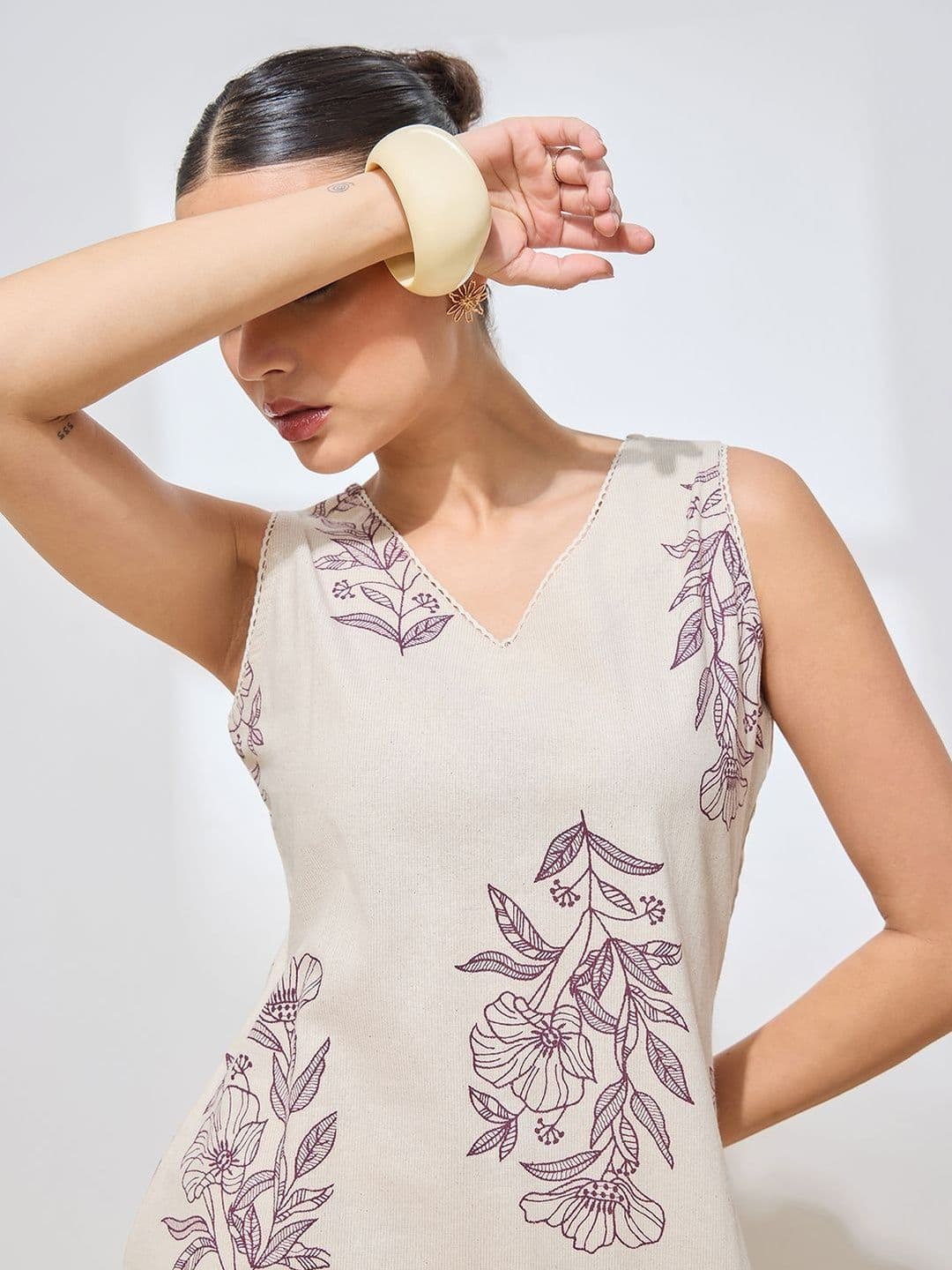 Sangria Floral Cotton Printed Tunic with Trousers thumbnail 3