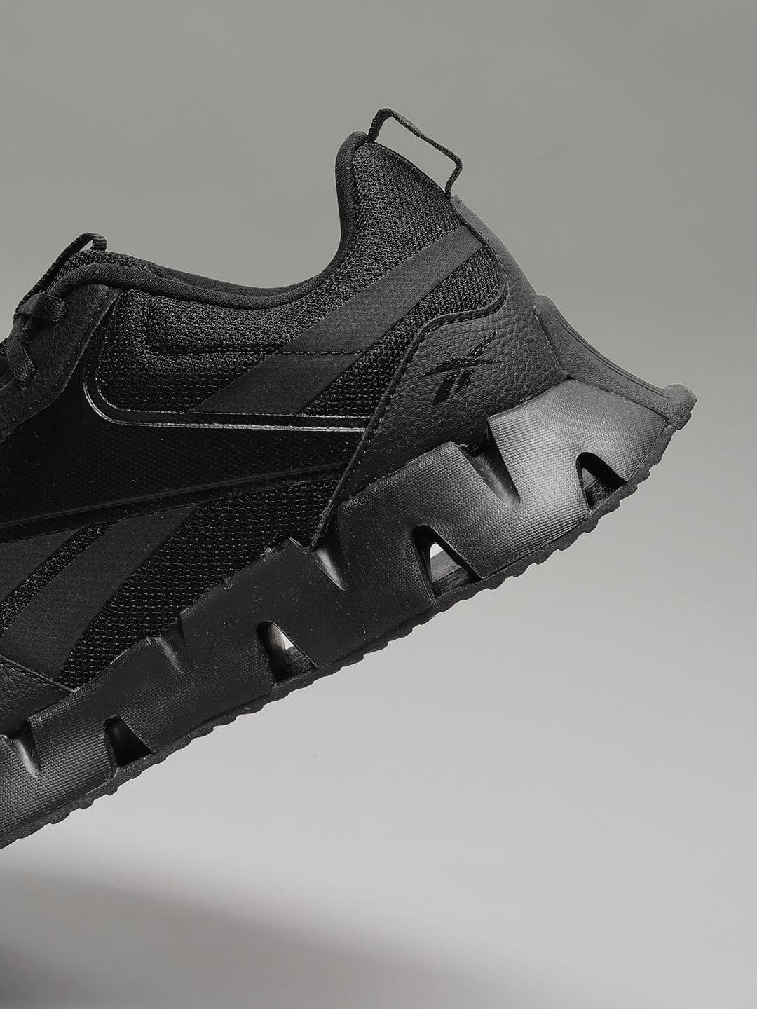 Reebok Men Running Non-Marking Shoes thumbnail 6