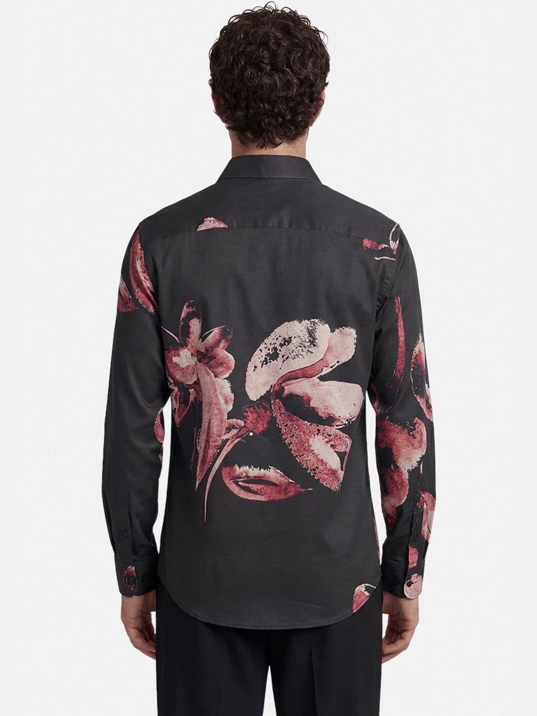 Snitch Men Slim Fit Floral Casual Shirt thumbnail 3