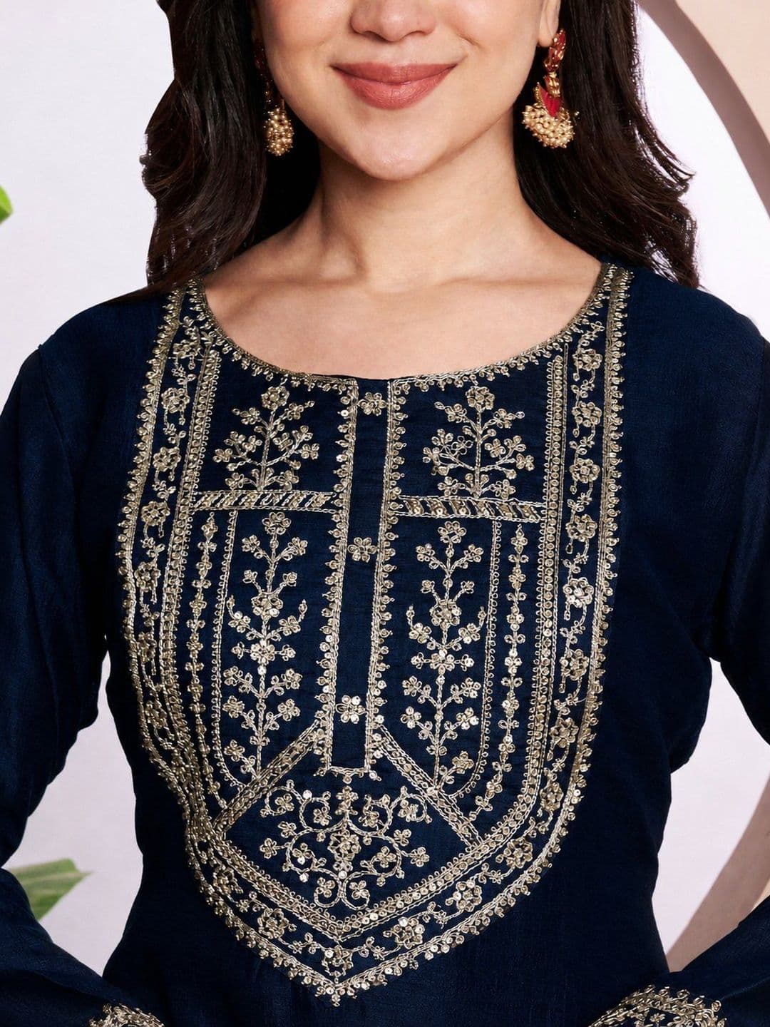 rarethread Women Ethnic Motifs Embroidered Thread Work Kurta thumbnail 5