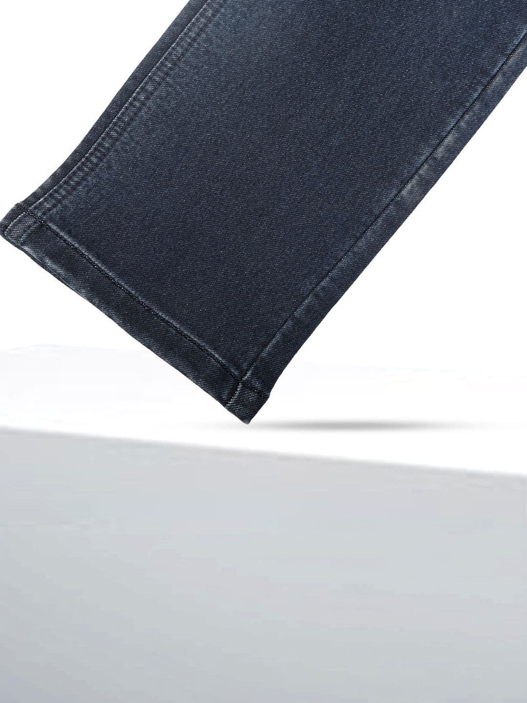 MoorXMoro Men Comfort Straight Fit Mid-Rise Light Fade Jeans thumbnail 3