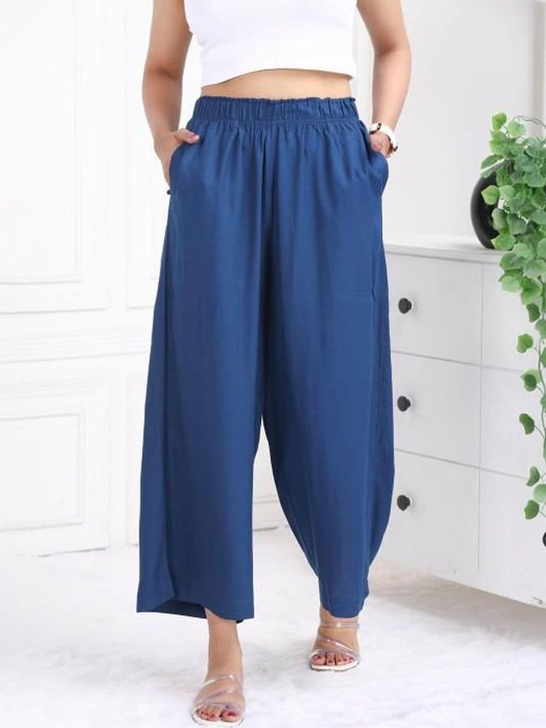 Fabinn Women Knitted Chiffon Blend Cropped Palazzos - view 1