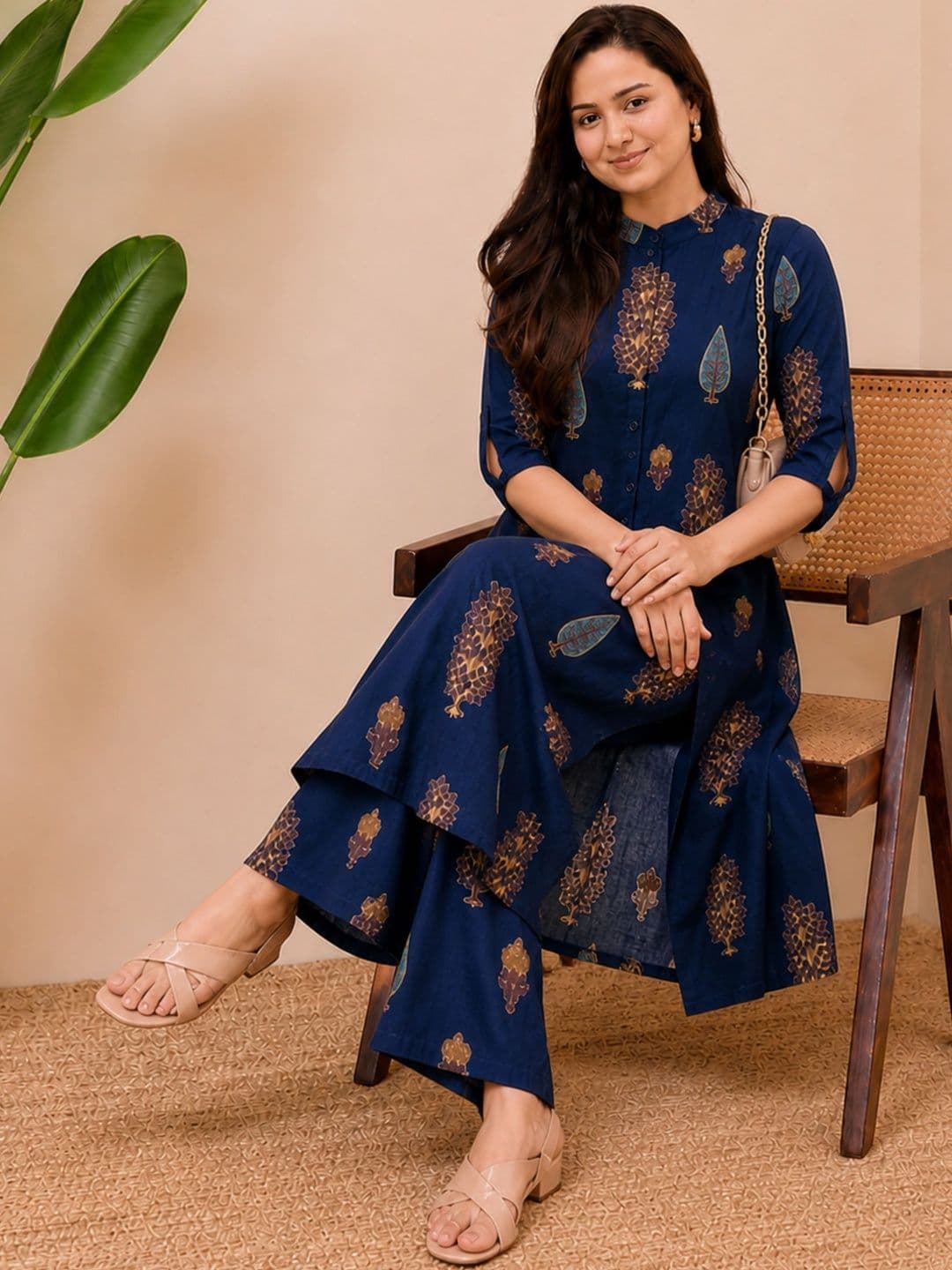 Klere Women Ethnic Motifs Printed Panelled Kurta with Palazzos thumbnail 5