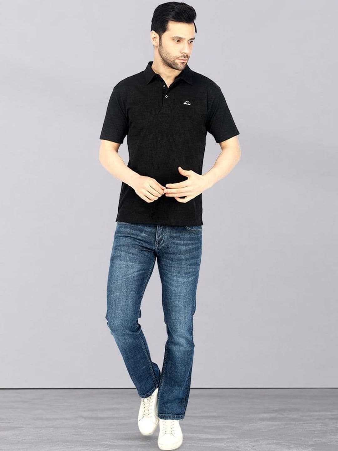 MoorXMoro Men Comfort Straight Fit Mid-Rise Light Fade Jeans thumbnail 4