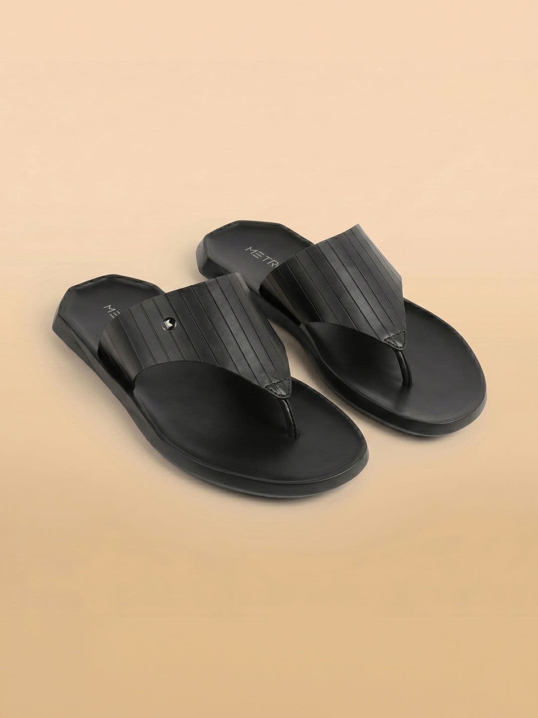 Metro Men Thong Flip-Flops thumbnail 3
