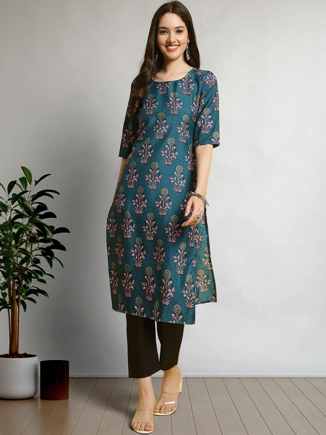 Sangria Printed Round Neck Straight Kurta & Trousers - view 1