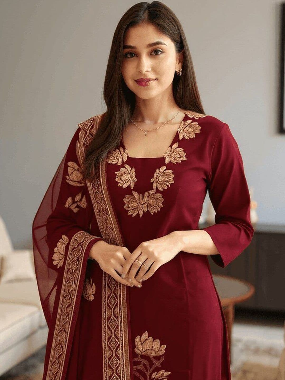 NARI DREAM Women Floral Embroidered Regular Thread Work Kurta with Palazzos & With Dupatta thumbnail 4