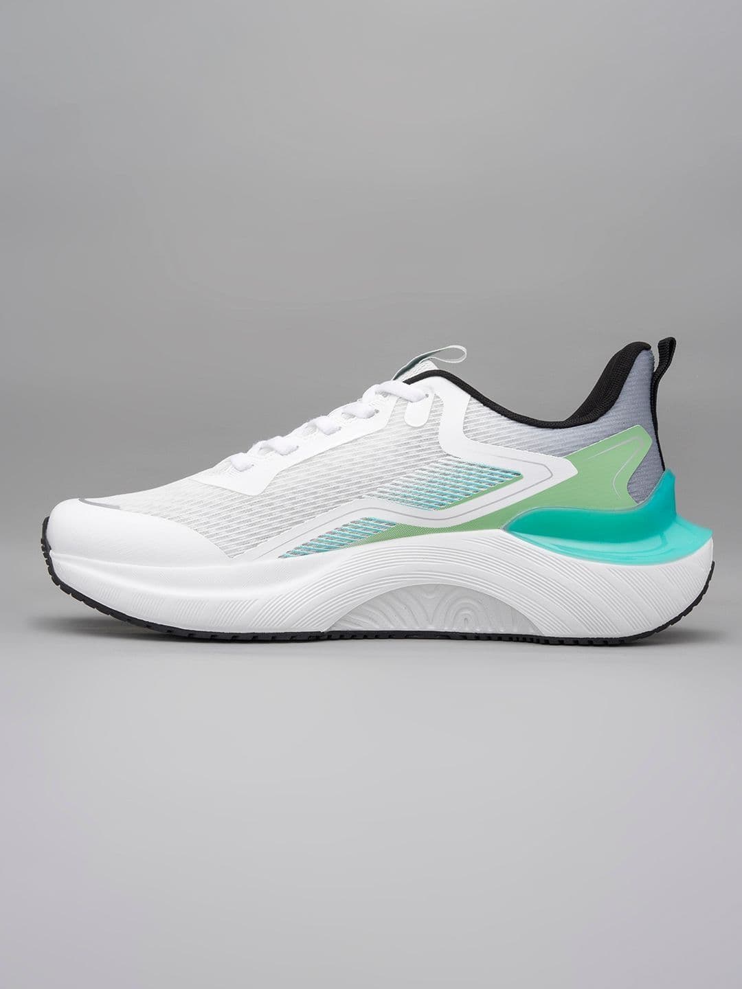Red Tape Men Mesh Running Non-Marking Shoes thumbnail 4