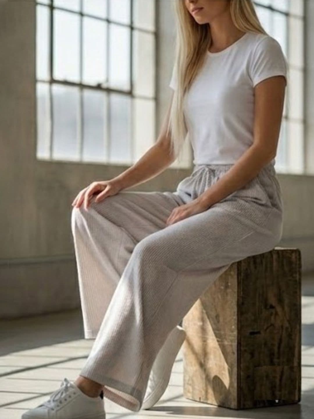 SAVYO Women Flared Wide-Leg Palazzos thumbnail 2