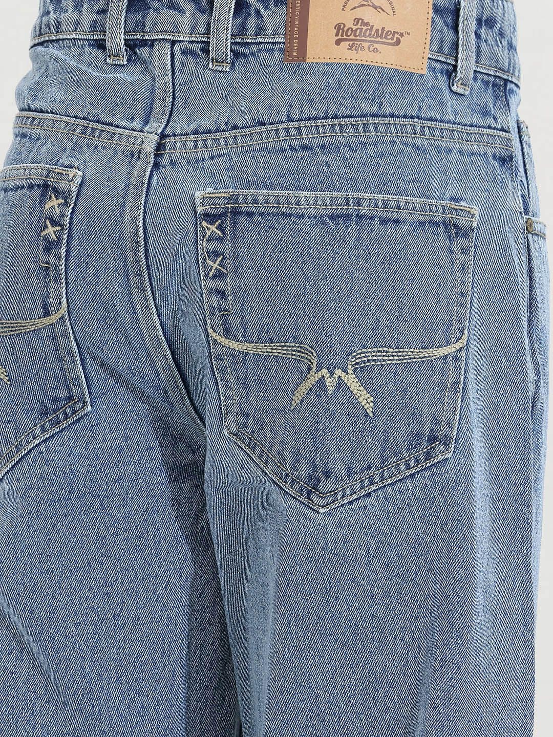 Roadster Men Relaxed Fit Mid-Rise Heavy Faded Pure Cotton Jeans thumbnail 3