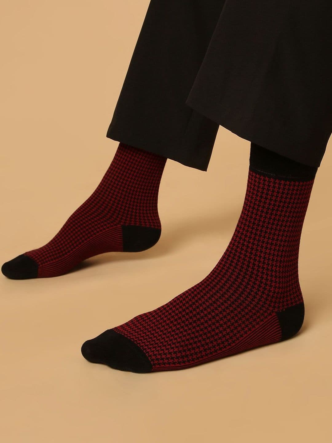 Mint & Oak Men Cotton Blend Patterned Calf Length Socks - view 1