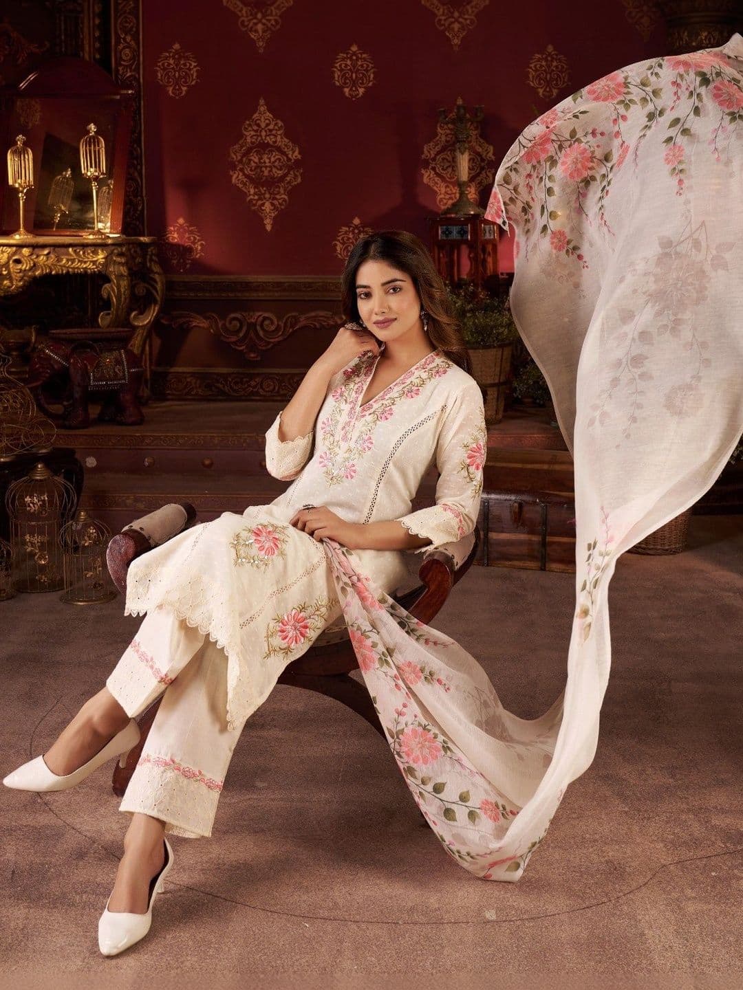 CARTYSHOP Women Floral Embroidered Regular Thread Work Pure Cotton Kurta with Trousers & With Dupatta thumbnail 5